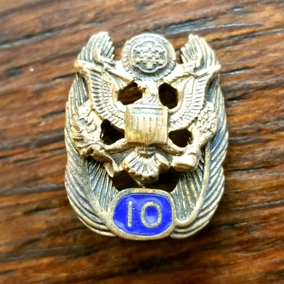 Vintage U.S. Army Civil Service 10 year pin enamel - Picture 1 of 4